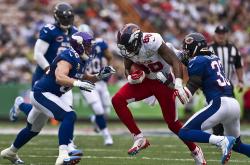 开云体育登录-霍勒迪导演攻防交响，鹈鹕跨国之战山西，诠释现代篮球核心价值