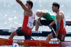 开云下载-双人皮划艇比赛出现混战，情绪高涨的简单介绍