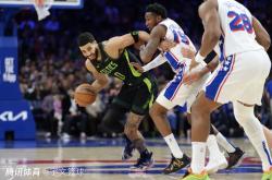 开云APP-骑士主场逆转76人，将系列赛扳平