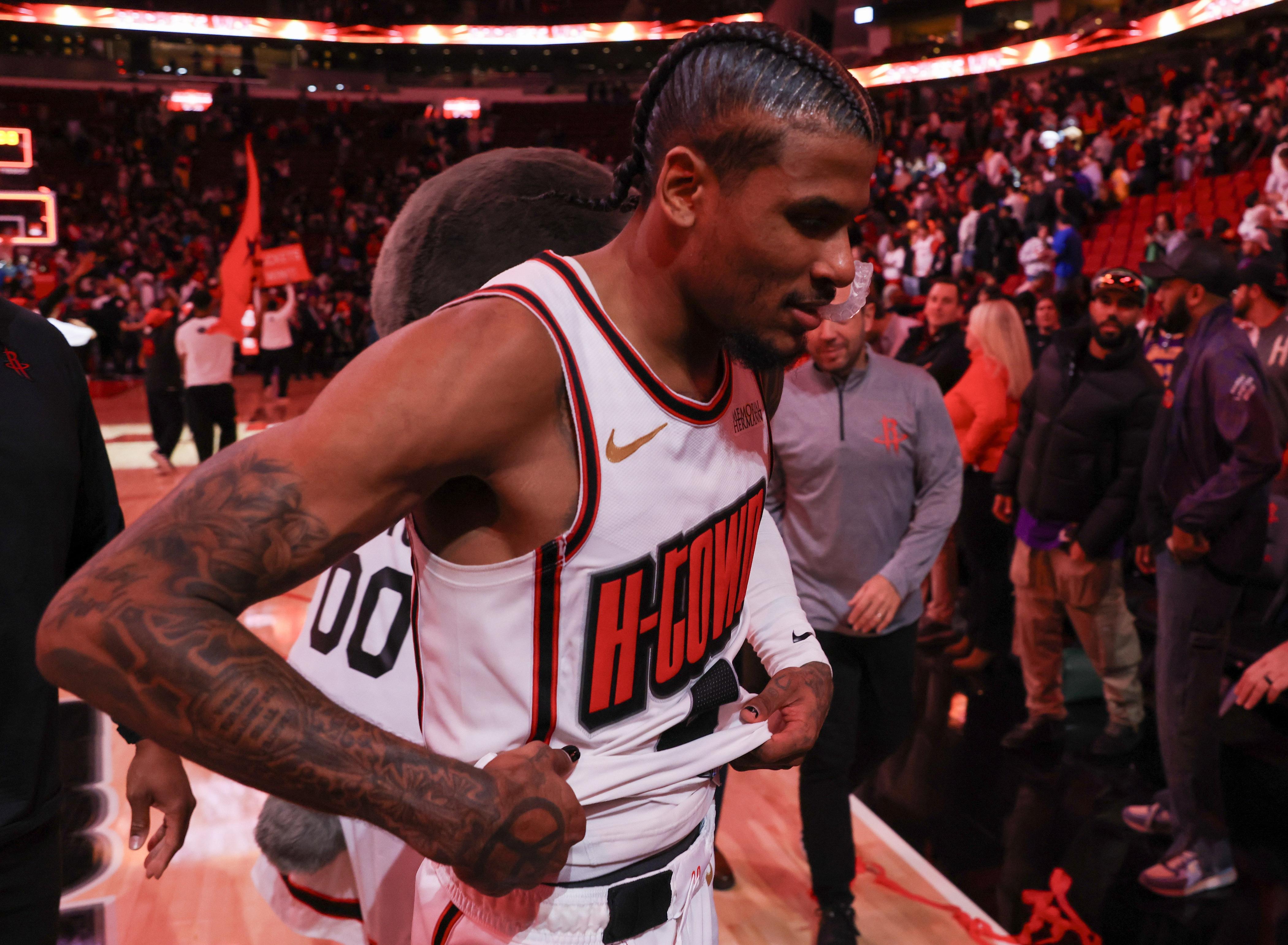 火箭队险胜国王队,晋级季后赛 火箭队险胜国王队,晋级季后赛