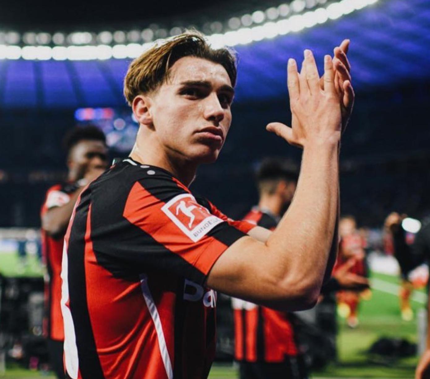 乌迪内斯继续领跑，荣膺三连胜高居榜首