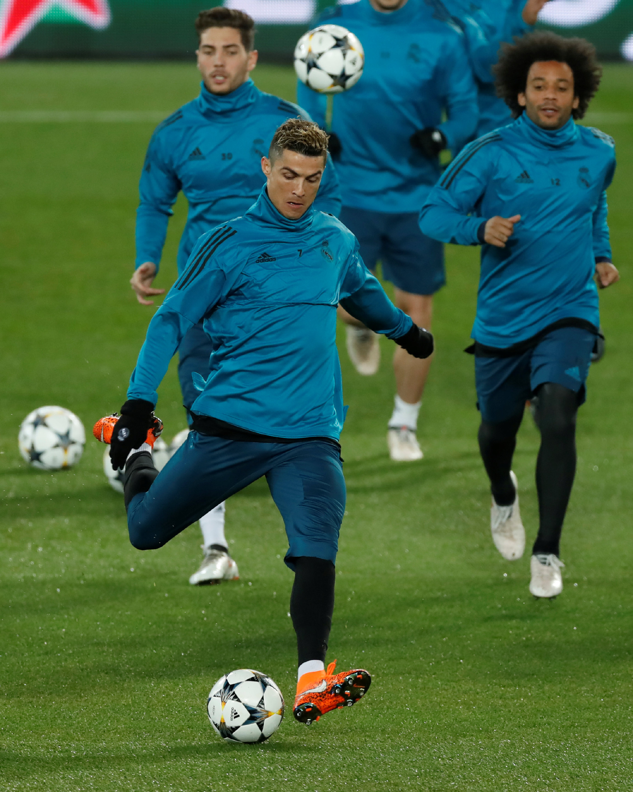 塞尔维亚一路高歌,备战淘汰赛抢位之战 塞尔维亚一路高歌,备战淘汰赛抢位之战