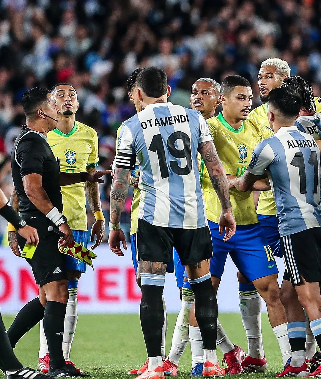 包含阿根廷鏖战葡萄牙,迪马利亚点燃赛场的词条 包含阿根廷鏖战葡萄牙,迪马利亚点燃赛场的词条