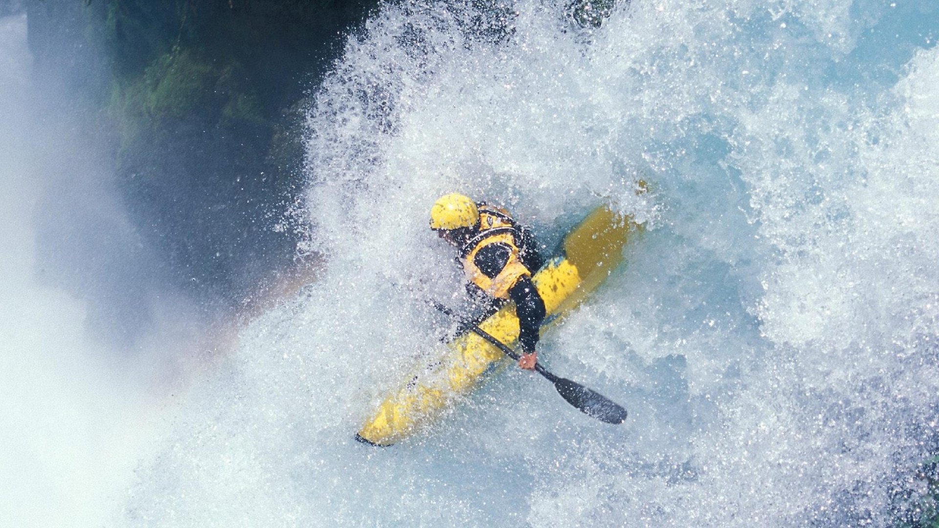 F1街道赛焦点战，喀麦隆黑金风暴制霸佛罗伦萨文艺复兴赛道