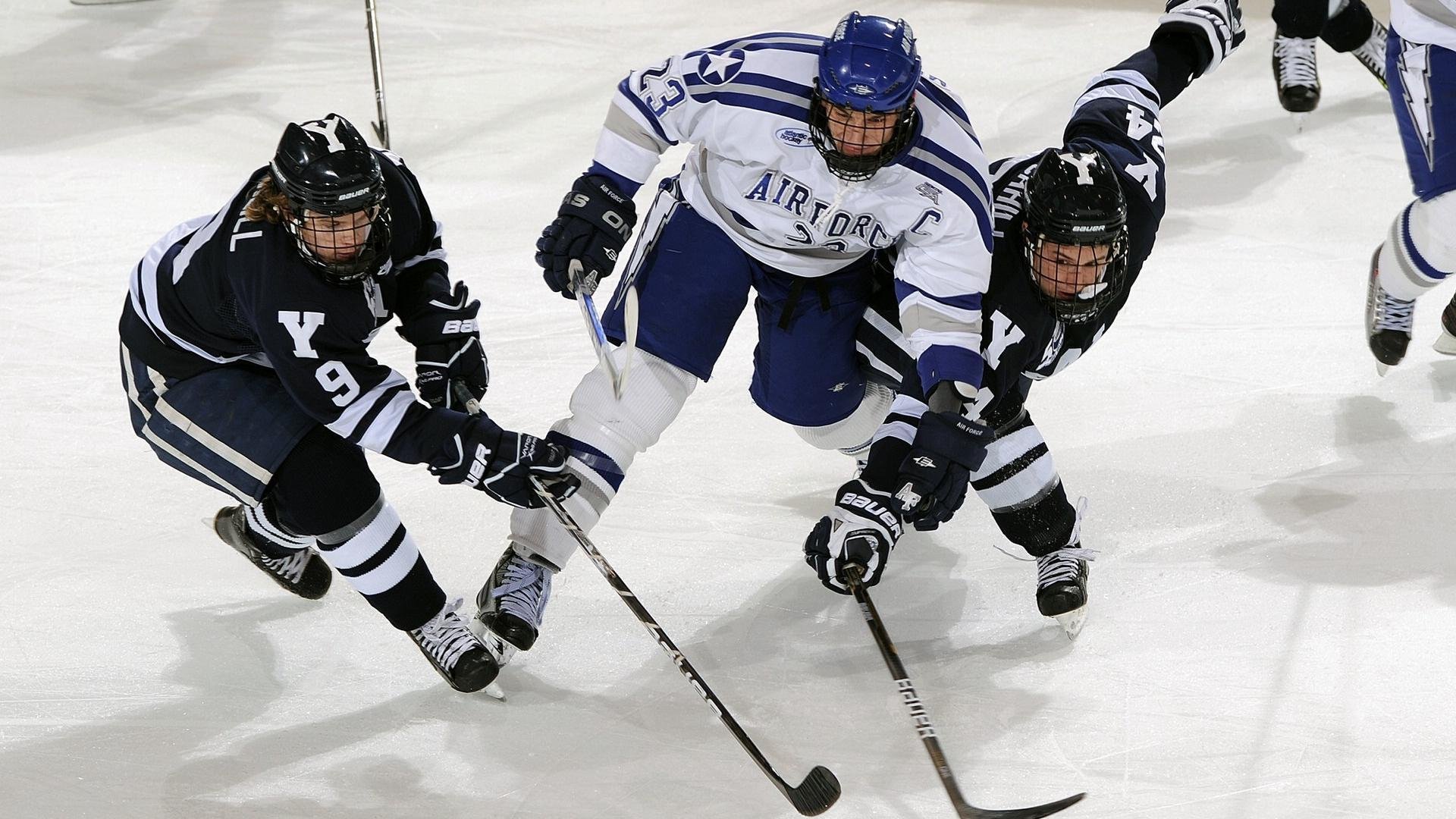 逆袭的轰鸣，维斯塔潘绝杀时刻，阿斯顿马丁如何让法拉利黯然失色
