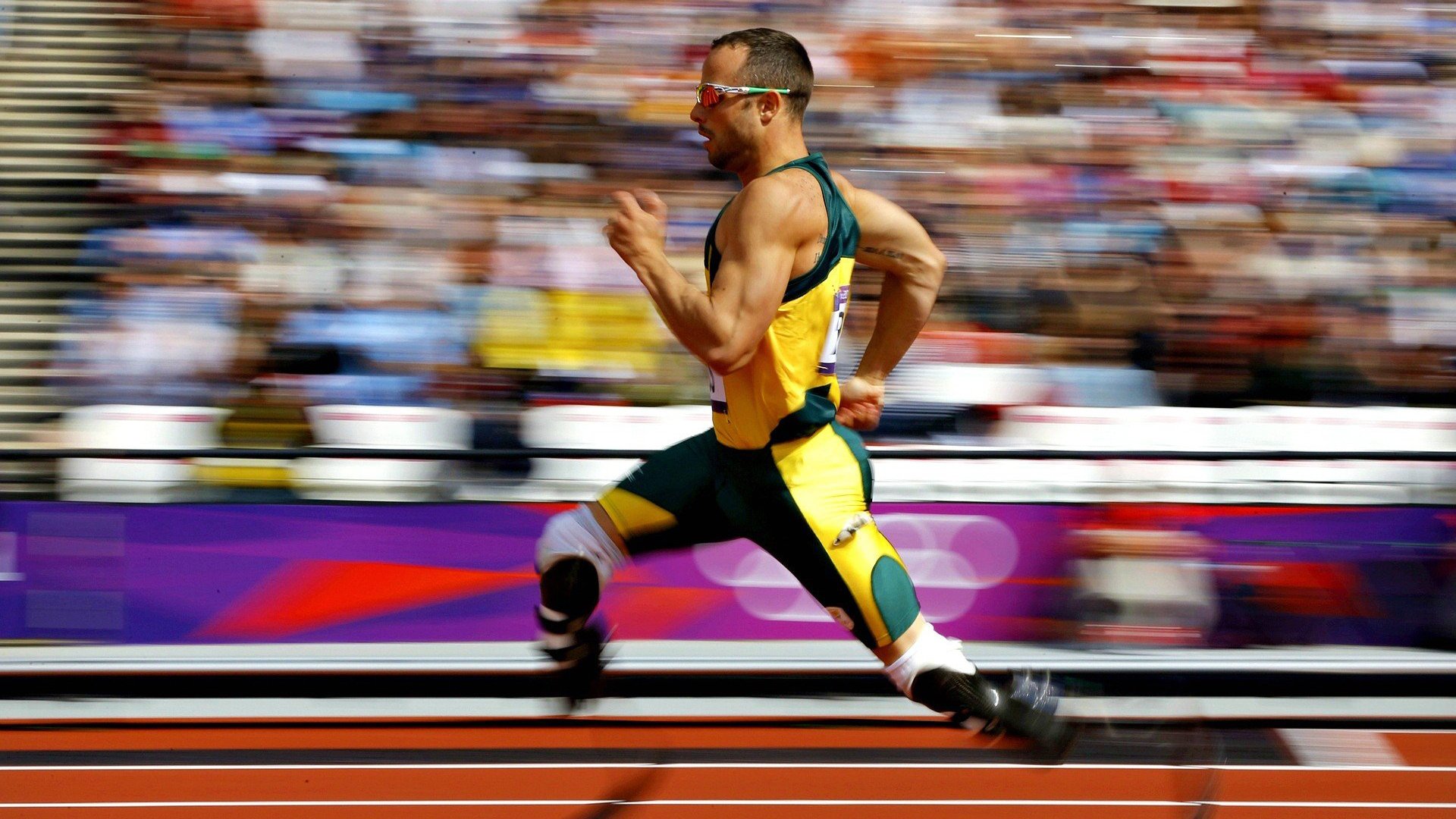 梅赛德斯暗夜逆袭,皮亚斯特里点燃赛道,当王朝反击遇见未来之光