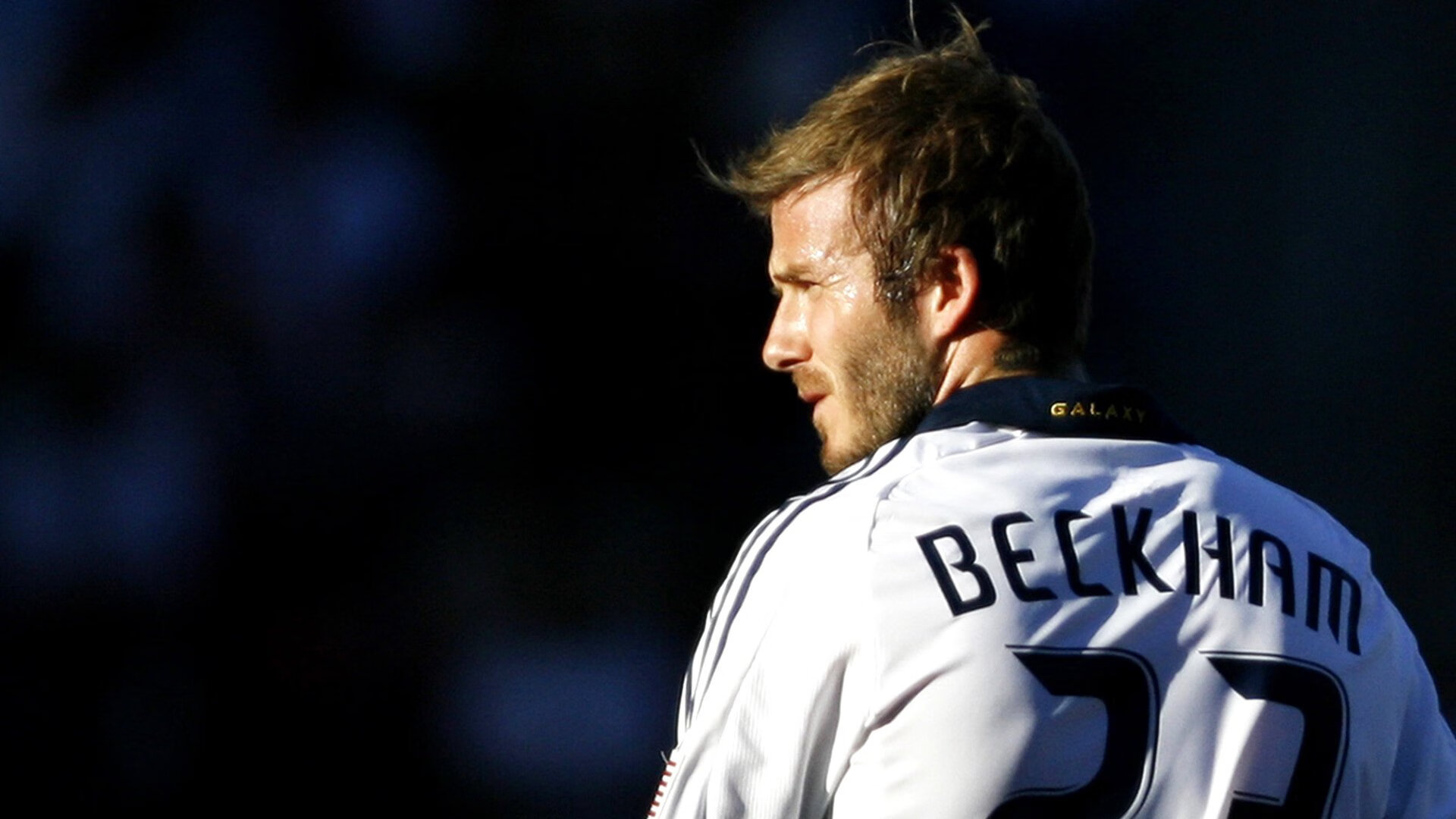 球拍指挥足球，马龙的跨界逆转公式